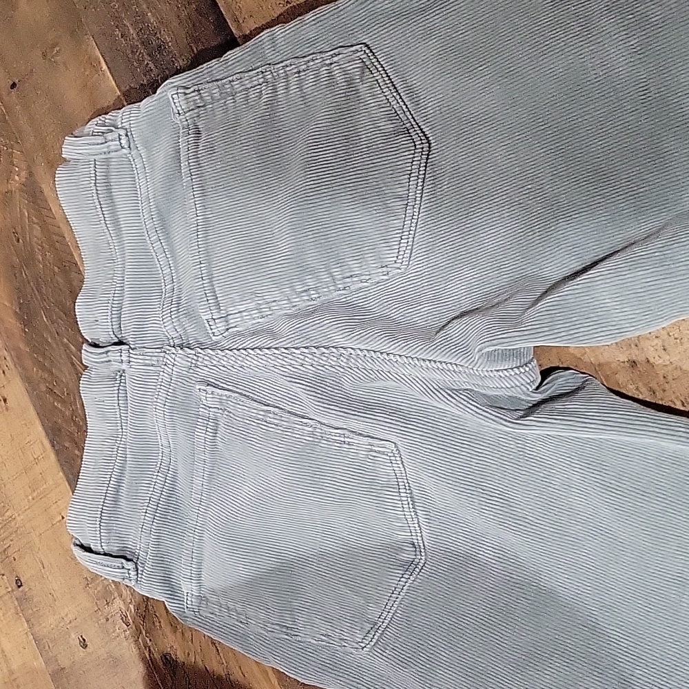 Pants - Picture 6 of 9